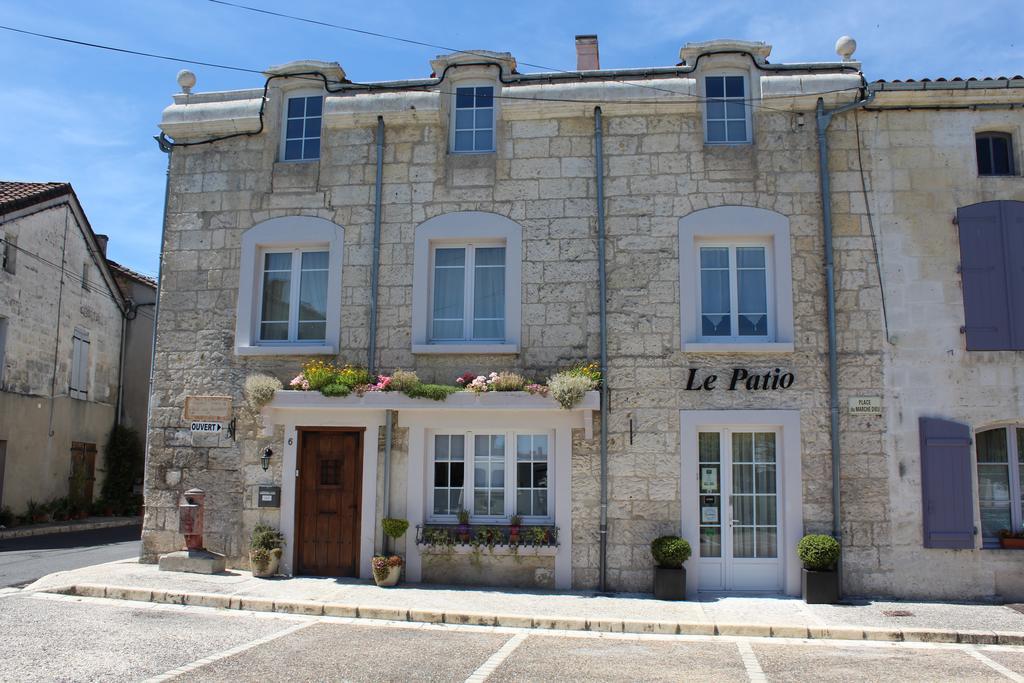 Le Patio Chambres Et Tables D'Hotes La Tour-Blanche ภายนอก รูปภาพ